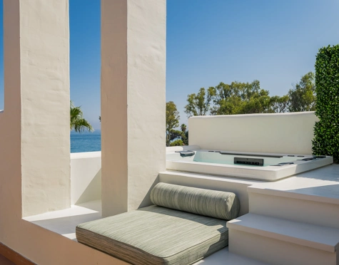 Ático en venta en Bahía del Velerín, Estepona East