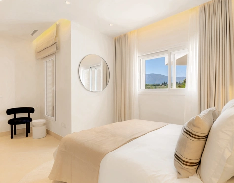 Ático en venta en Bahía del Velerín, Estepona East
