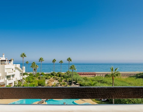 Ático en venta en Bahía del Velerín, Estepona East