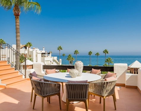 Penthouse for sale in Bahía del Velerín, Estepona East