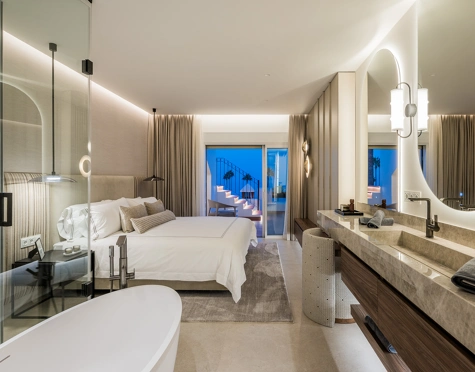 Ático en venta en Bahía del Velerín, Estepona East