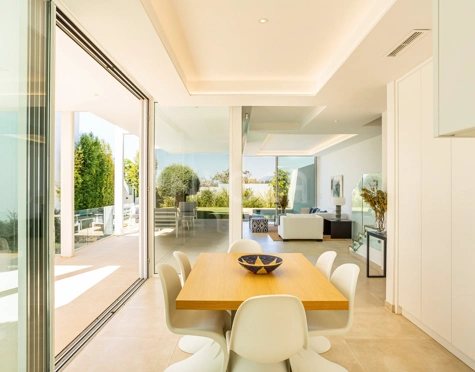 Villa for sale in Valdeolletas, Marbella