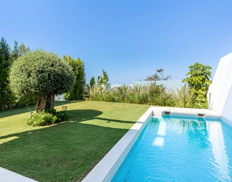 Villa for sale in Valdeolletas, Marbella