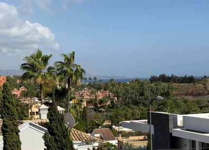 Encantador apartamento en Nueva Andalucía cerca de Puerto Banús
