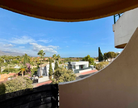 Charming apartment in Nueva Andalucía near Puerto Banús