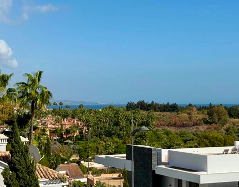 Charming apartment in Nueva Andalucía near Puerto Banús