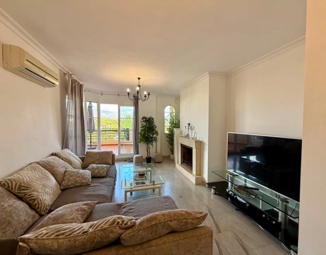 Encantador apartamento en Nueva Andalucía cerca de Puerto Banús
