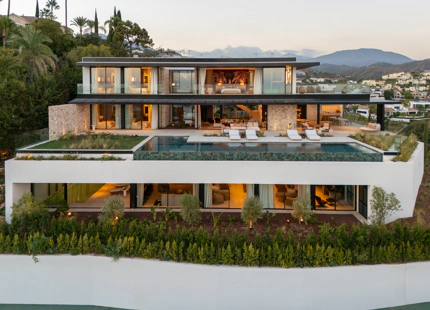 ARCHITECTURAL MASTERPIECE WITH PANORAMIC VIEWS IN EL HERROJO ALTO
