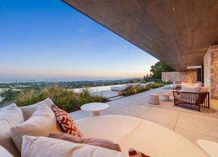 ARCHITECTURAL MASTERPIECE WITH PANORAMIC VIEWS IN EL HERROJO ALTO