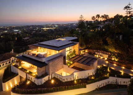 ARCHITECTURAL MASTERPIECE WITH PANORAMIC VIEWS IN EL HERROJO ALTO