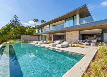 ARCHITECTURAL MASTERPIECE WITH PANORAMIC VIEWS IN EL HERROJO ALTO