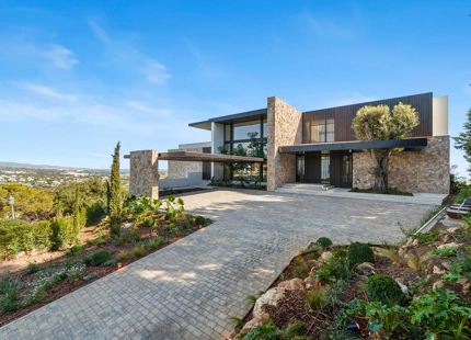 ARCHITECTURAL MASTERPIECE WITH PANORAMIC VIEWS IN EL HERROJO ALTO