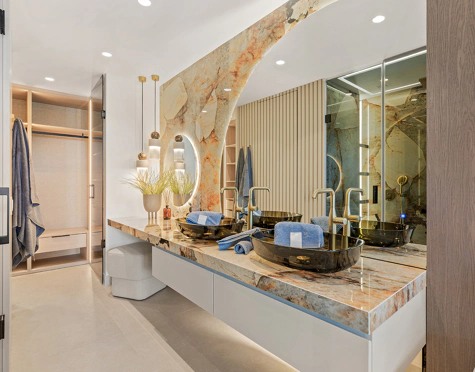 Ground Floor Apartment for sale in Bahía del Velerín, Estepona East