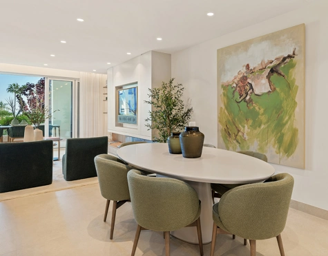Ground Floor Apartment for sale in Bahía del Velerín, Estepona East