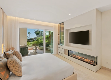 APARTAMENTO DE LUJO FRENTE AL MAR EN VENTA EN BAHÍA DEL VELERÍN, ESTEPONA ESTE