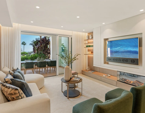 Ground Floor Apartment for sale in Bahía del Velerín, Estepona East