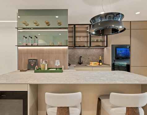 Ground Floor Apartment for sale in Bahía del Velerín, Estepona East