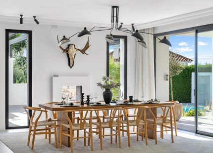 ELEGANT FAMILY VILLA WITH MODERN UPGRADES AND GOLF VIEWS IN NUEVA ANDALUCÍA