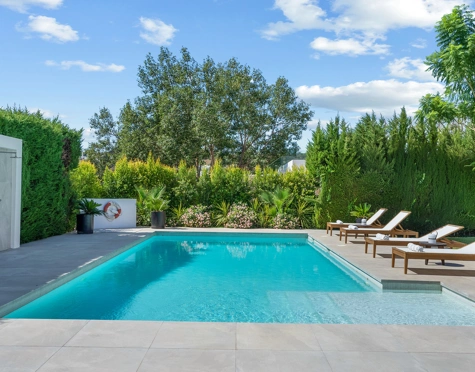 Villa en venta en Nueva Andalucia, Marbella