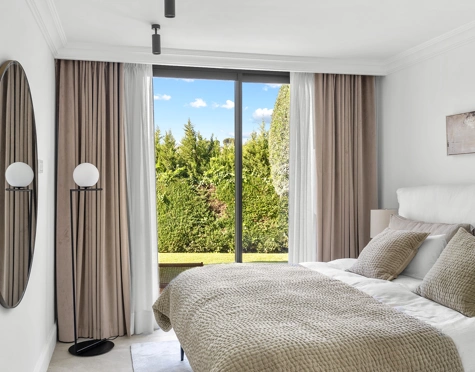 Villa en venta en Nueva Andalucia, Marbella