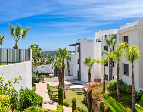 Ground Floor Apartment for sale in Estepona Golf, Estepona West