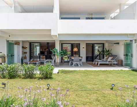 Ground Floor Apartment for sale in Estepona Golf, Estepona West