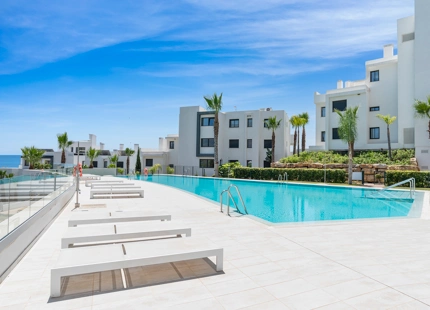 APARTAMENTO DE ESTILO BOHEMIO EN VENTA EN ESTEPONA GOLF