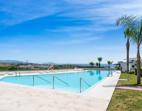 Ground Floor Apartment for sale in Estepona Golf, Estepona West