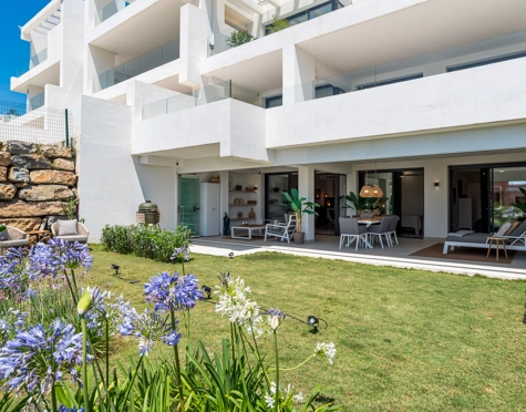 Ground Floor Apartment for sale in Estepona Golf, Estepona West