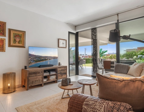 Ground Floor Apartment for sale in Estepona Golf, Estepona West