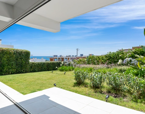 Ground Floor Apartment for sale in Estepona Golf, Estepona West