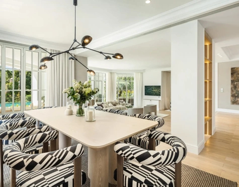 Villa en venta en Nueva Andalucia, Marbella