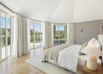 ELEGANT VILLA FOR SALE IN NUEVA ANDALUCÍA, MARBELLA