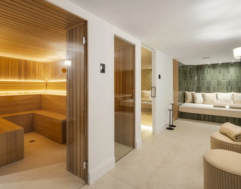 Villa en venta en Nueva Andalucia, Marbella