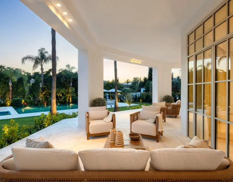 Villa en venta en Nueva Andalucia, Marbella