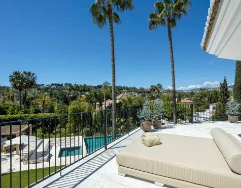 Villa en venta en Nueva Andalucia, Marbella