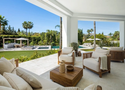 ELEGANT VILLA FOR SALE IN NUEVA ANDALUCÍA, MARBELLA