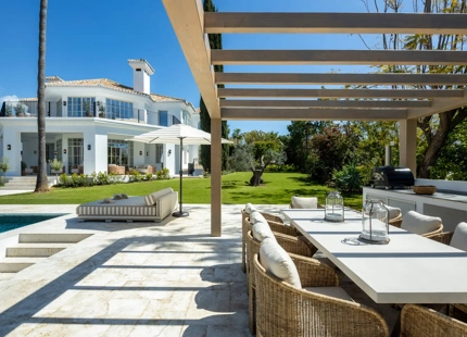 ELEGANT VILLA FOR SALE IN NUEVA ANDALUCÍA, MARBELLA