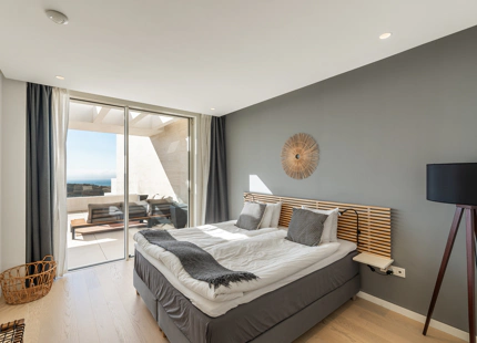 ELEVATED LUXURY PENTHOUSE WITH PANORAMIC VIEWS IN PALO ALTO, MARBELLA