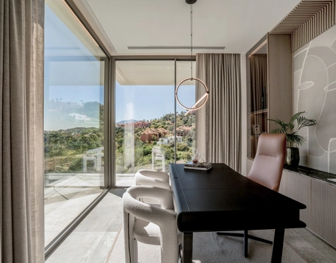 Villa for sale in La Quinta, Benahavis