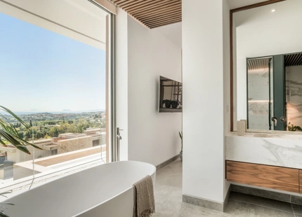 VILLA CONTEMPORÁNEA CON VISTAS PANORÁMICAS AL MAR EN EL HERROJO ALTO