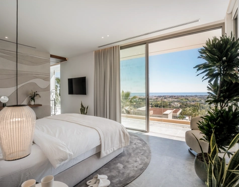 Villa for sale in La Quinta, Benahavis