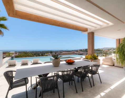 Villa for sale in La Quinta, Benahavis