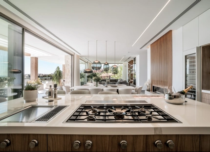 VILLA CONTEMPORÁNEA CON VISTAS PANORÁMICAS AL MAR EN EL HERROJO ALTO
