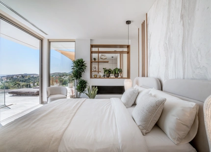 VILLA CONTEMPORÁNEA CON VISTAS PANORÁMICAS AL MAR EN EL HERROJO ALTO