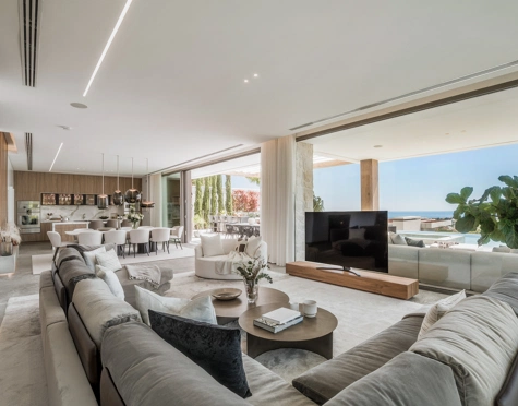 Villa for sale in La Quinta, Benahavis