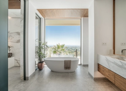 VILLA CONTEMPORÁNEA CON VISTAS PANORÁMICAS AL MAR EN EL HERROJO ALTO