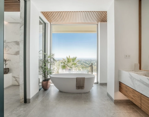 Villa for sale in La Quinta, Benahavis