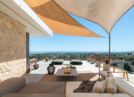 VILLA CONTEMPORÁNEA CON VISTAS PANORÁMICAS AL MAR EN EL HERROJO ALTO