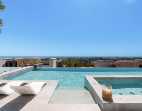 Villa for sale in La Quinta, Benahavis